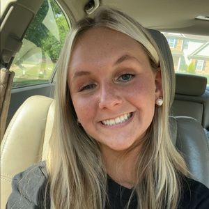 Meet your Posher, Hannah hill